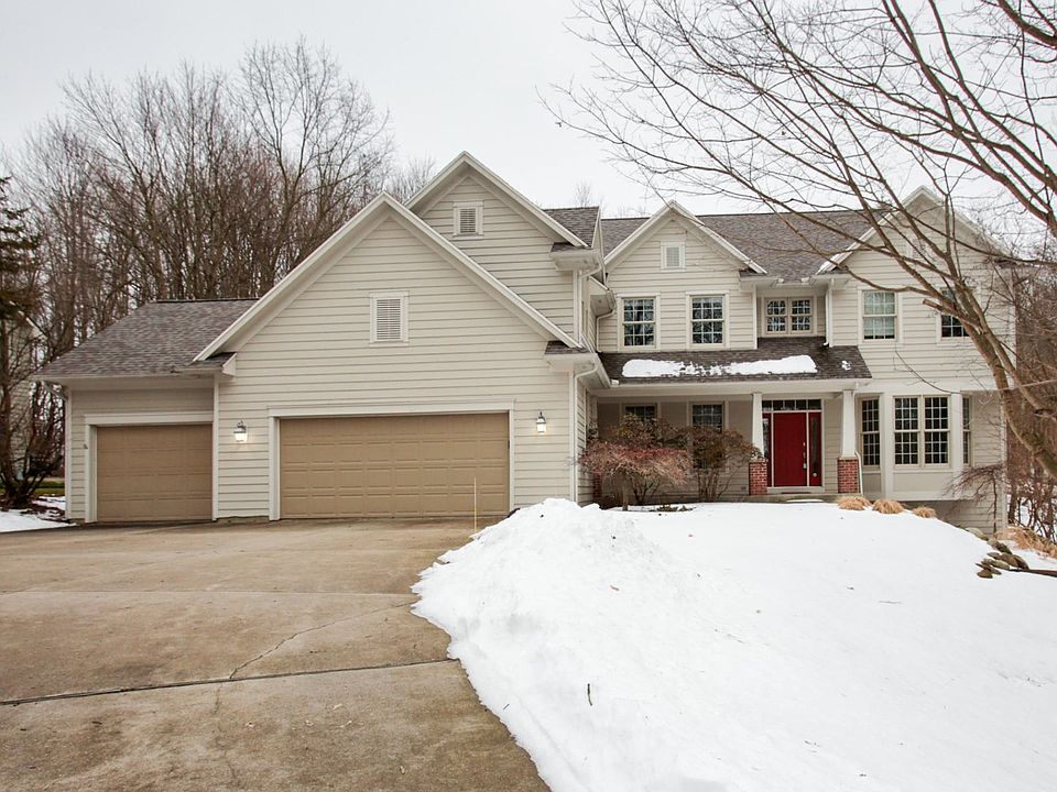 6536 hidden lake circle-101