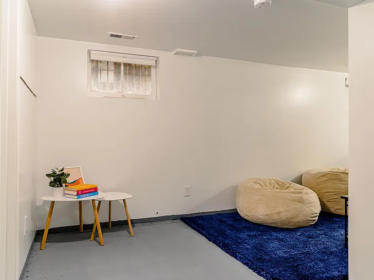 2729 NE 7th Ave — Photo 15