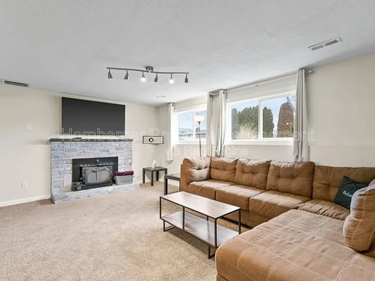 4510 N Sommer St — Photo 11