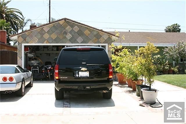 2nd image of 865 Senate St