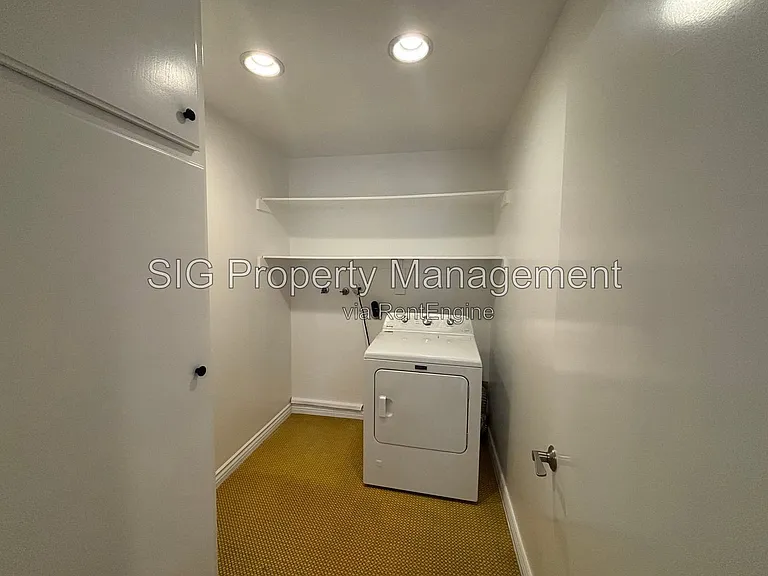 3200 Fairesta St #5 — Photo 22