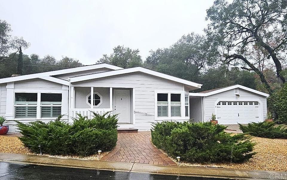 1st image of 8975 Lawrence Welk Dr Space 7