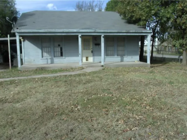 540 Market St, Baird, TX 79504