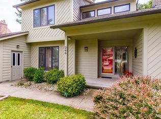 246 Woodmill Dr, Rochester, NY 14626