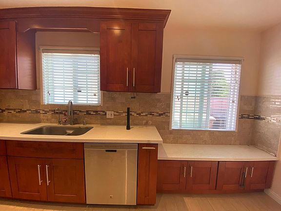 5th image of 11381 Morgan Ln