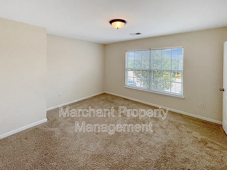 304 Horsepen Way — Photo 18