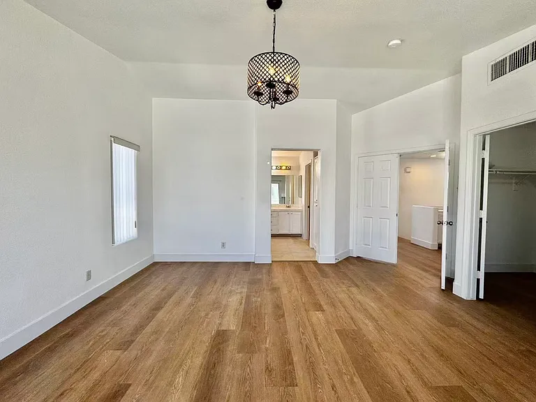 3828 Climbing Rose St — Photo 38