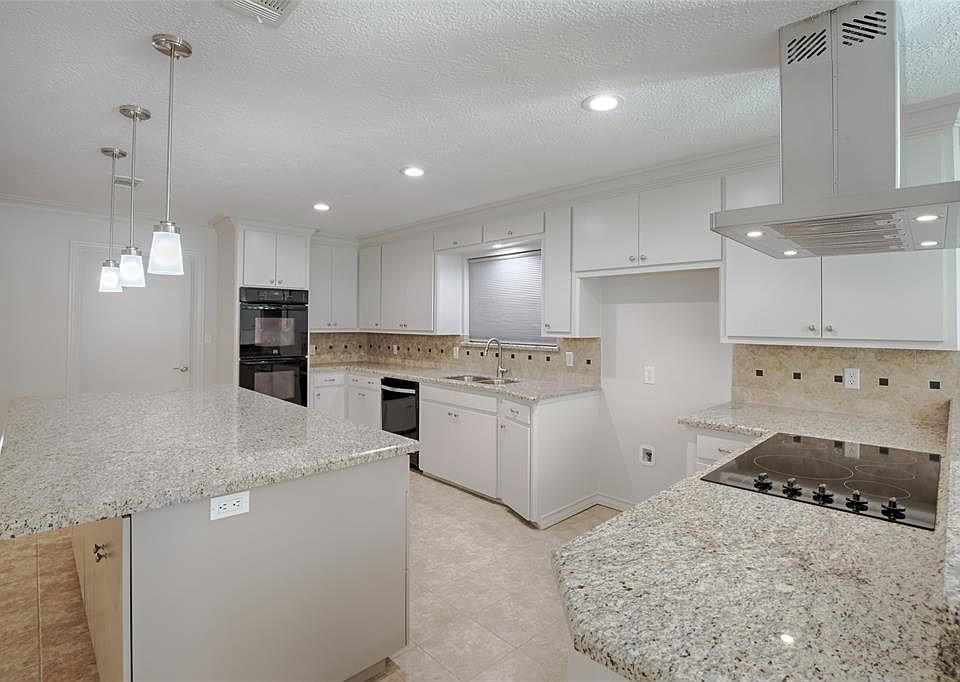 1st image of 22703 Bramblevine Dr