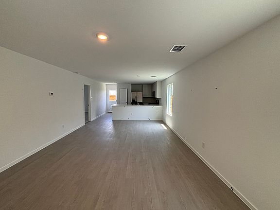 5th image of 1830 Sanderling St