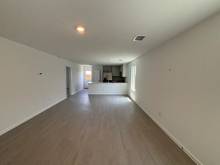 1830 Sanderling St — Photo 5