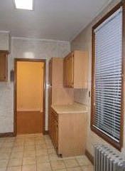 2nd image of 30 Suydam St