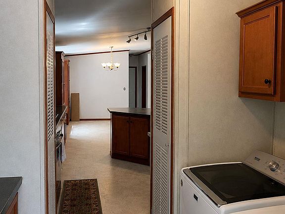5th image of 131 Rymrock Road #18