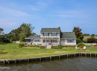144 E Canvasback Dr, Currituck, NC 27929