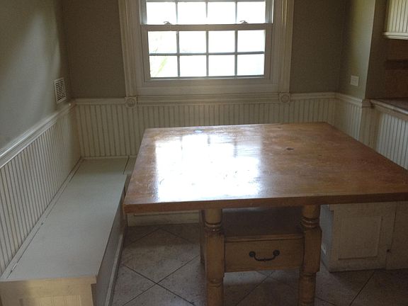 breakfast nook