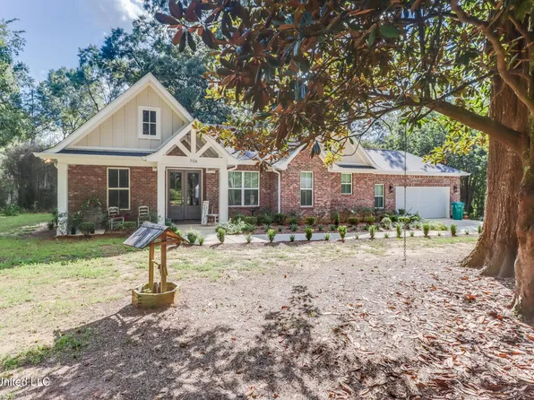 706 Jones Ave, Wiggins, MS 39577