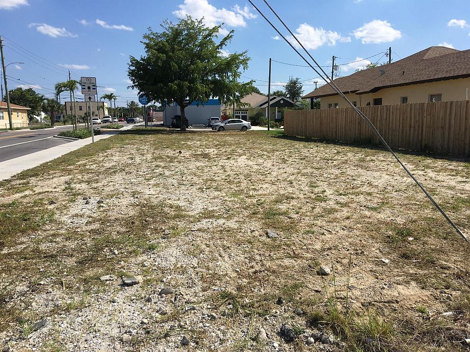 1st image of 1501 N Tamarind Ave