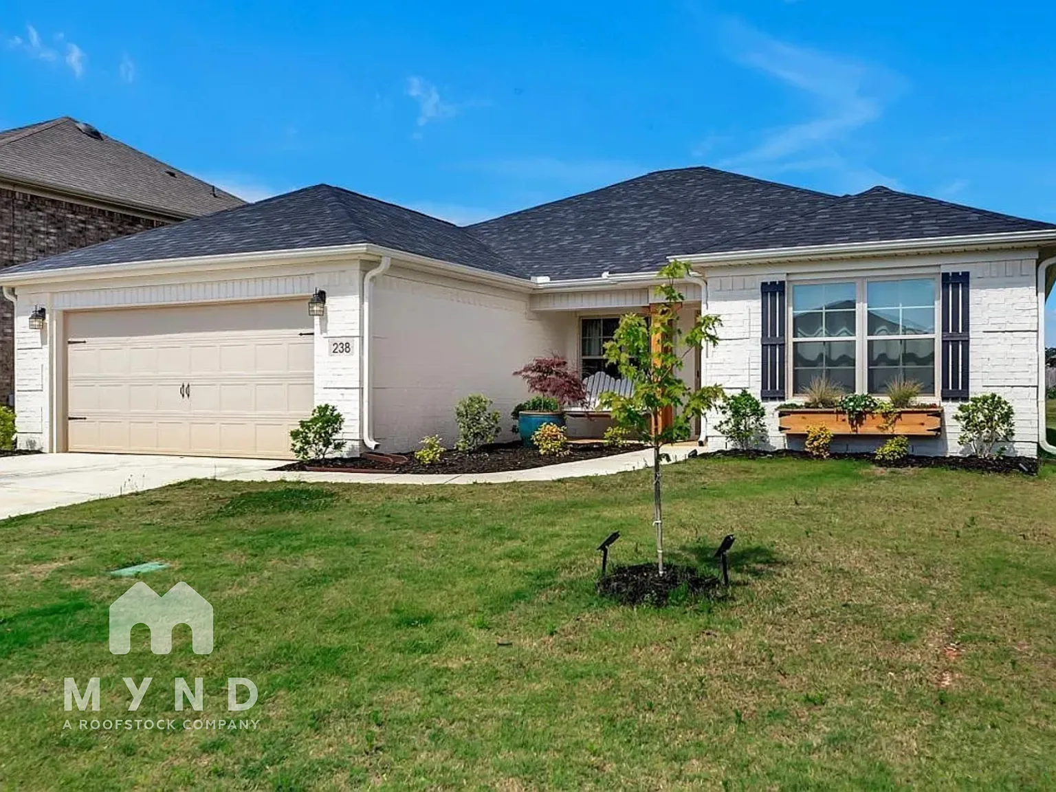 4 bed, 2.0 bath, 1692 sqft, $1,995 — Photo 1