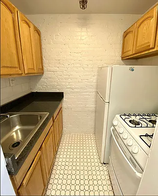 Rented by Building Equity Real Estate LLC | media 7