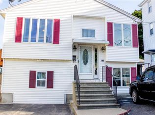 210 Dora St, Providence, RI 02909