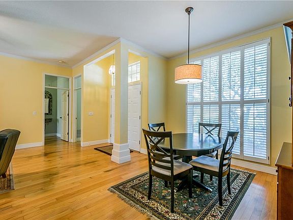 5th image of 8607 Centre Ct