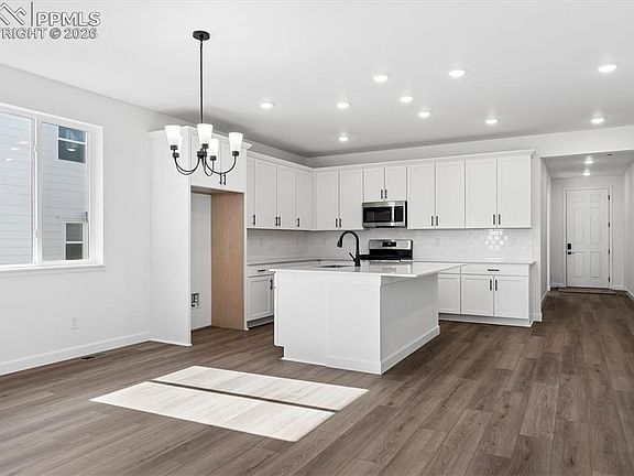 7th image of this home