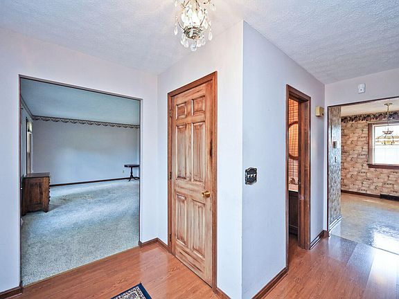 3rd image of 3037 Bellflower Ct