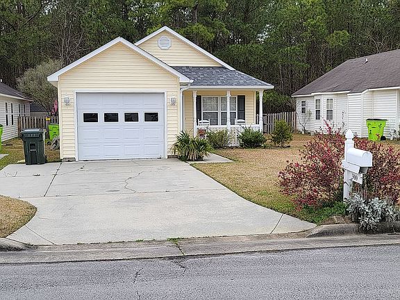 3rd image of 300 Forest Park Dr