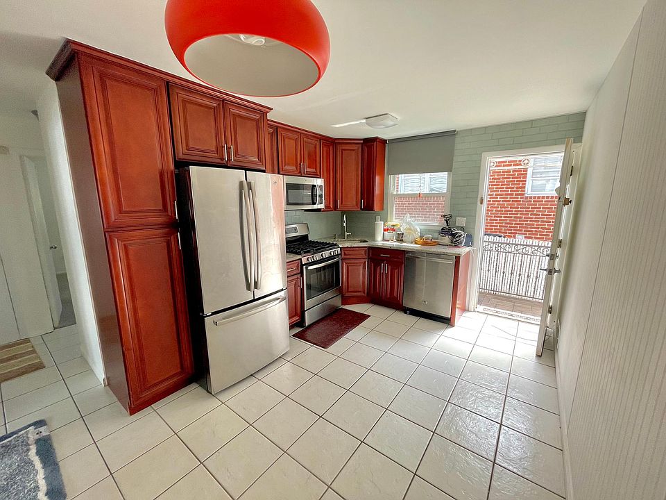 1st image of 755 Klondike Ave