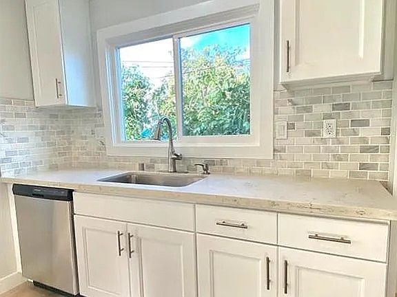 4th image of 5532 Aura Ave