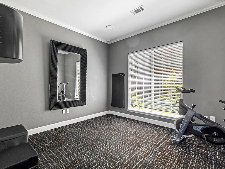 1520 Enclave Pkwy — Photo 41