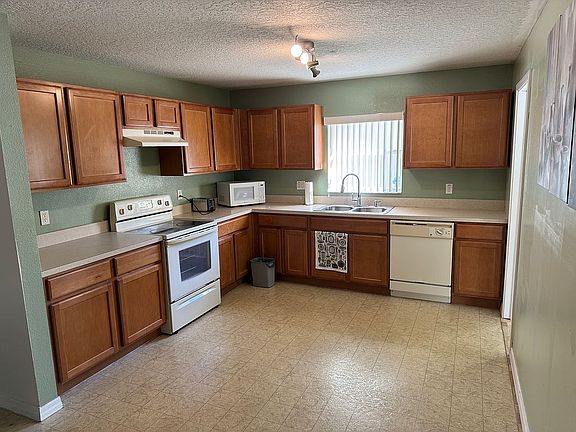 2nd image of 124 Windrose Dr