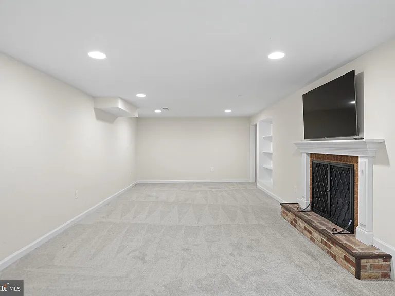 3515 Wilson St — Photo 43
