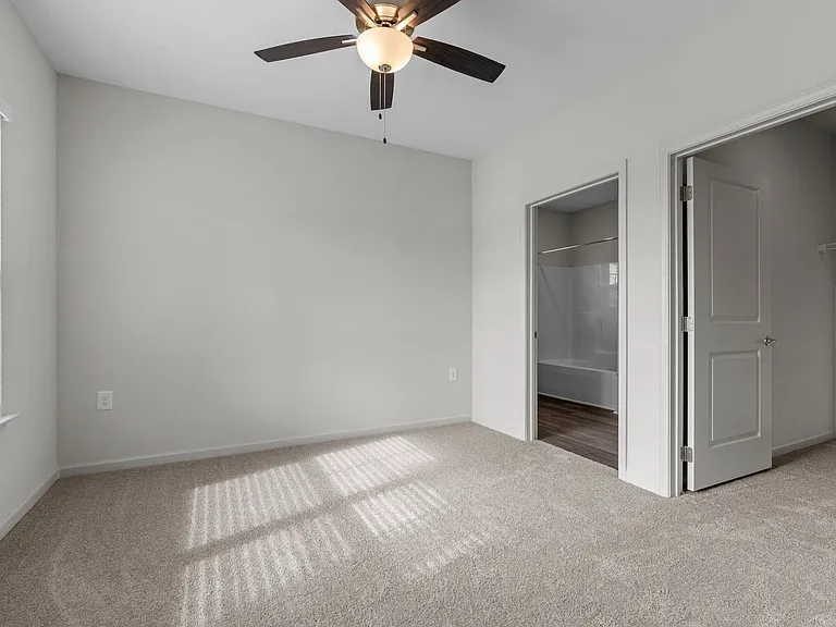 170 Grove Cir #103 — Photo 12