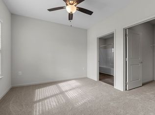 170 Grove Cir APT 204, Lillington, NC 27546