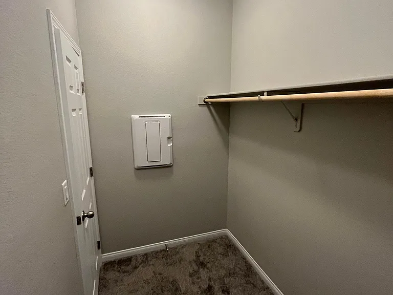 845 E Sunset Rd — Photo 28