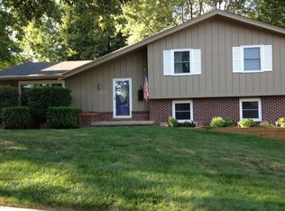 8771 Primrose Ln, Clive, IA 50325