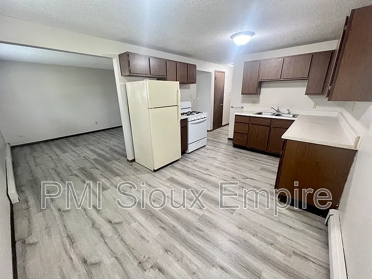116 S Garfield Ave #13 — Photo 5