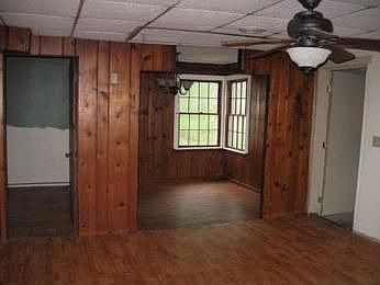 5th image of 988 Newichawnoe Ln