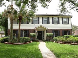 15939 Pinyon Creek Dr, Houston, TX 77095