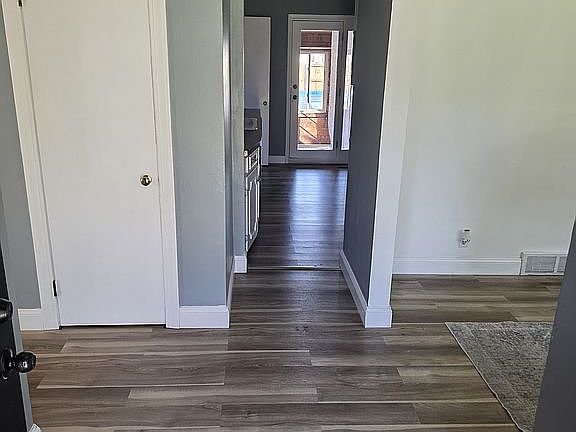 2nd image of 8059 Brentwood Dr