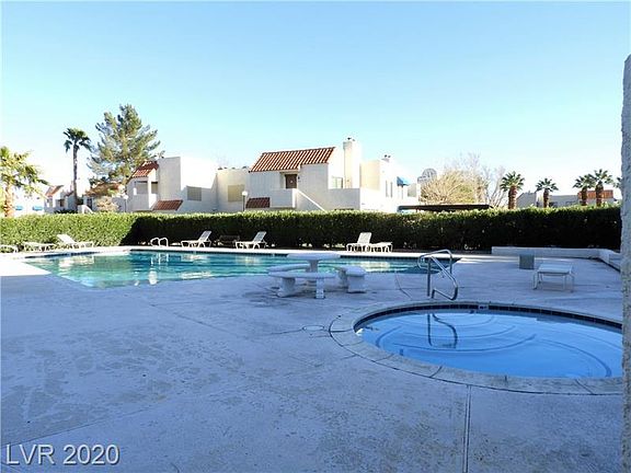 3rd image of 4241 Gannet Cir Unit 208