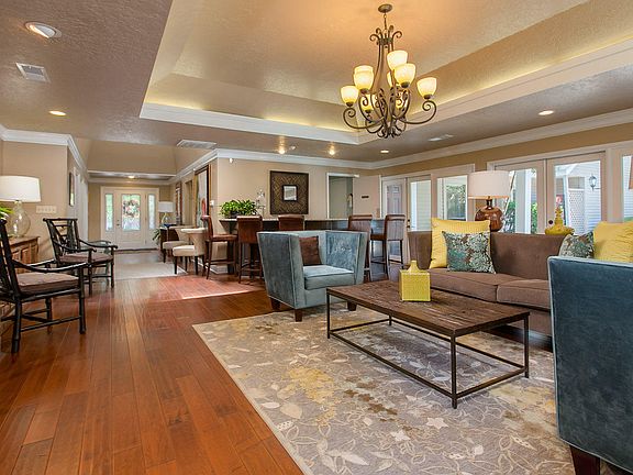 3rd image of 1700 Bowdoin Dr #2016