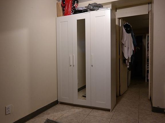 4th image of 346 Gates Ave #A3za