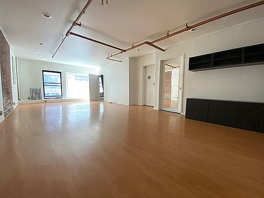 2nd image of 27 W 27th Floor 3