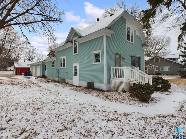 409 E 1st St, Colton, SD 57018