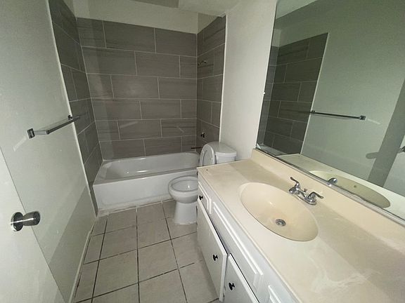 2nd image of 243 N Inez St APT 7