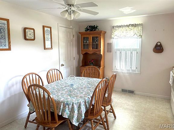 4th image of 1174 Bieker Rd