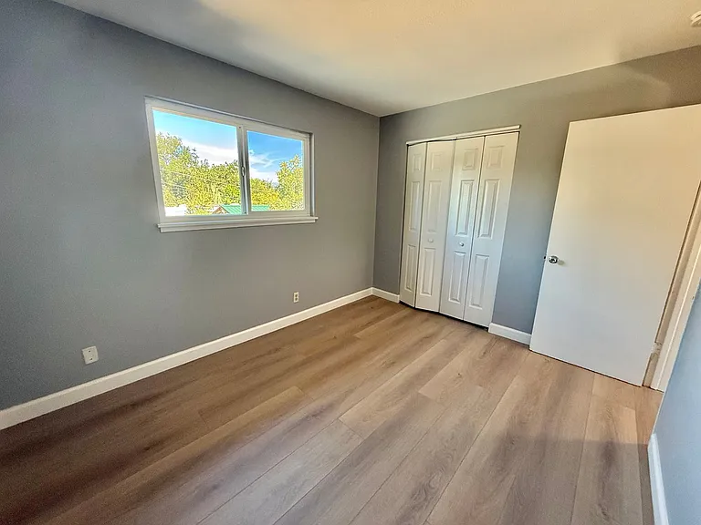 8001 Church St — Photo 10