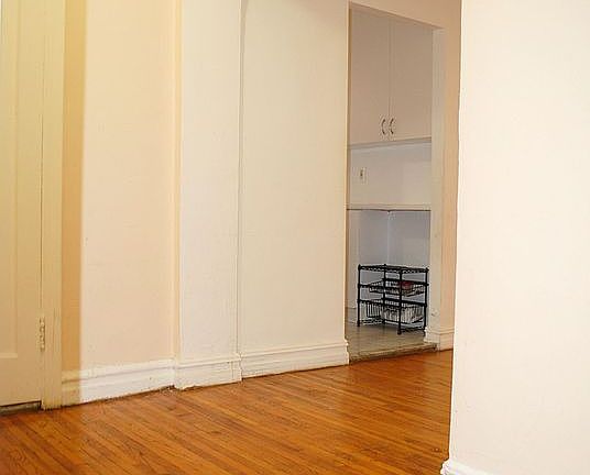 3rd image of 117-01 Park Ln S #D2l