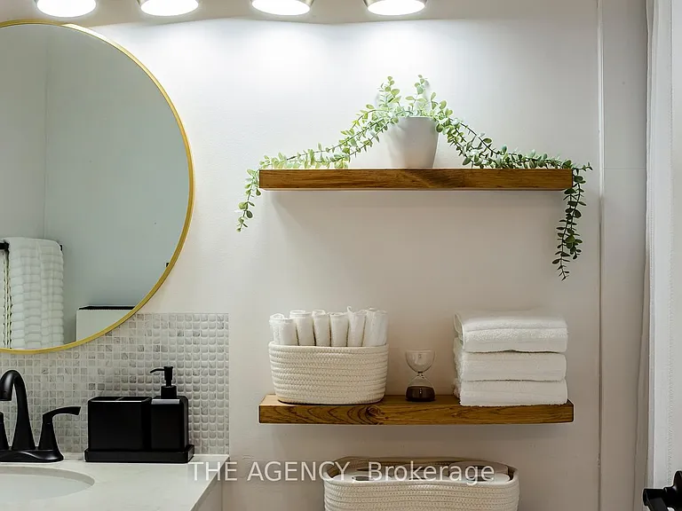 219 Fort York Blvd #208 — Photo 7